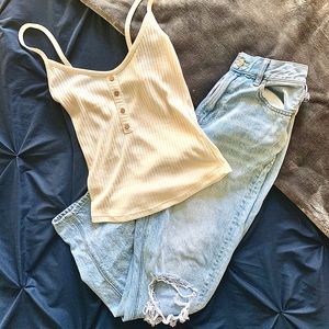 American Eagle Washed Ripped Mom Jeans size 4